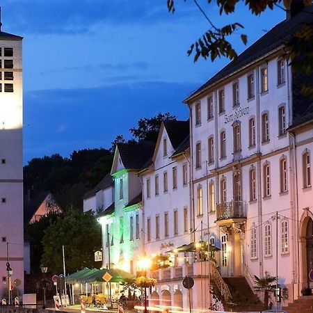 Historisches Hotel Zum Schwan Бад Карлхафен Екстериор снимка