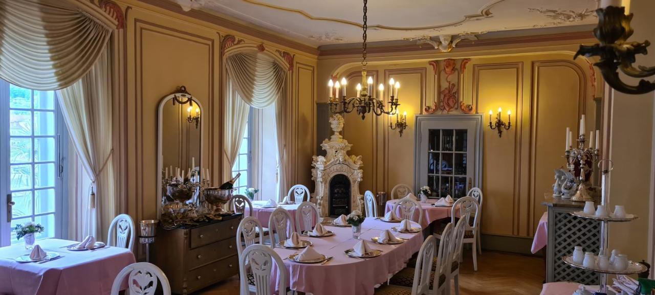 Historisches Hotel Zum Schwan Бад Карлхафен Екстериор снимка
