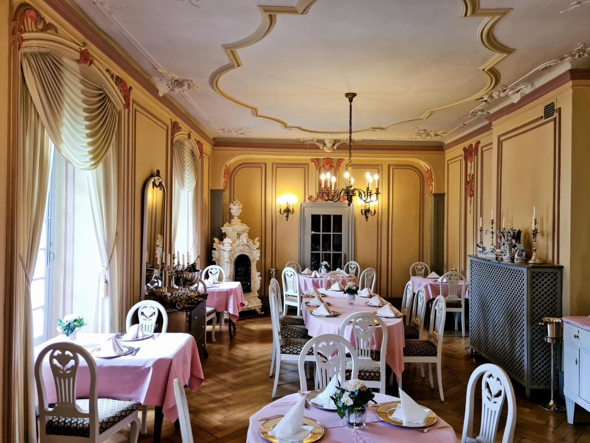 Historisches Hotel Zum Schwan Бад Карлхафен Екстериор снимка